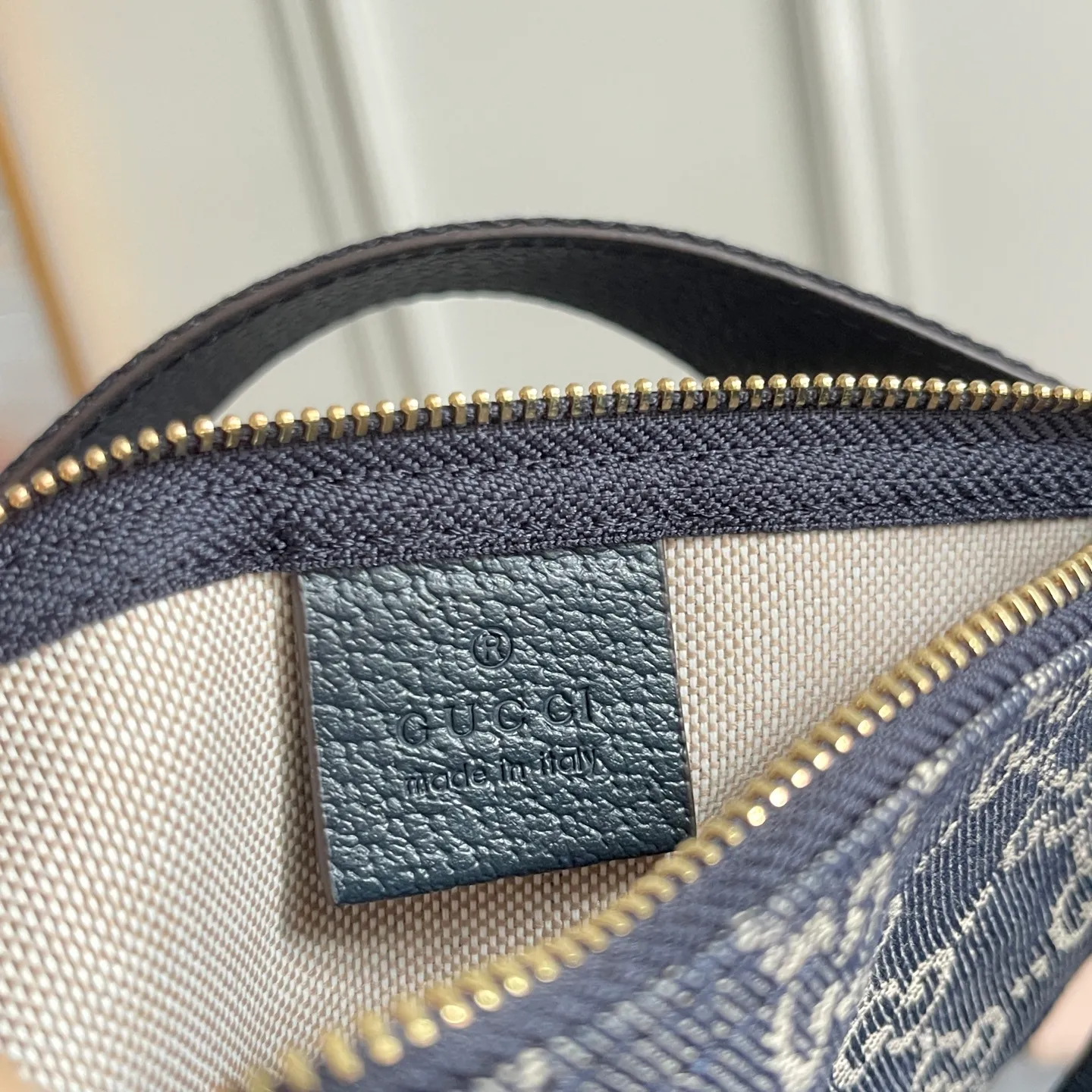 All Categories Official Website "Brand Women's Bags" Women's Bags 💙 GUCCI 2025 New GUCCI Crossbody Bag