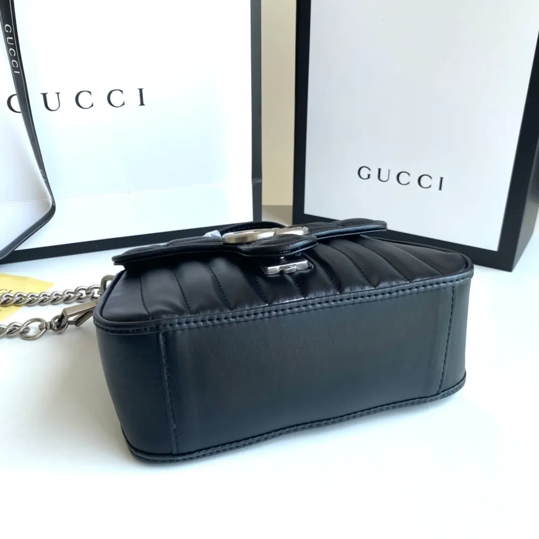 All categories Official website "Brand Women's Bags" Women's Bags 💙 GUCCI 2022 official new Gucci crossbody bag wholesale Original order quality 58002000 Size: 21-15.5-8 Cm