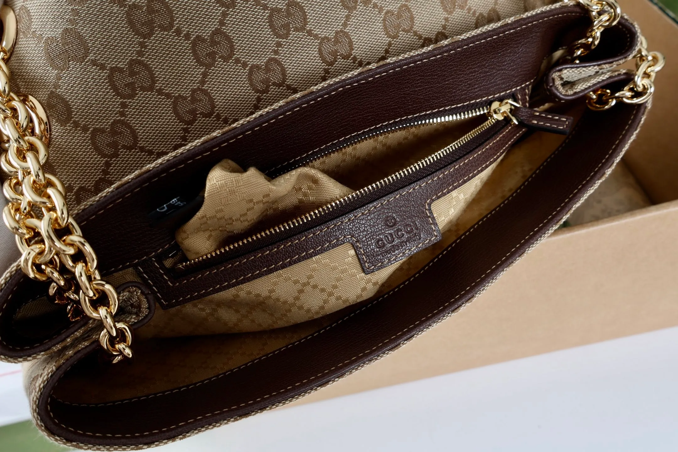 All categories Official website "Brand Women's Bags" Women's Bags 💙 GUCCI 2026 GUCCI new crossbody shoulder bag