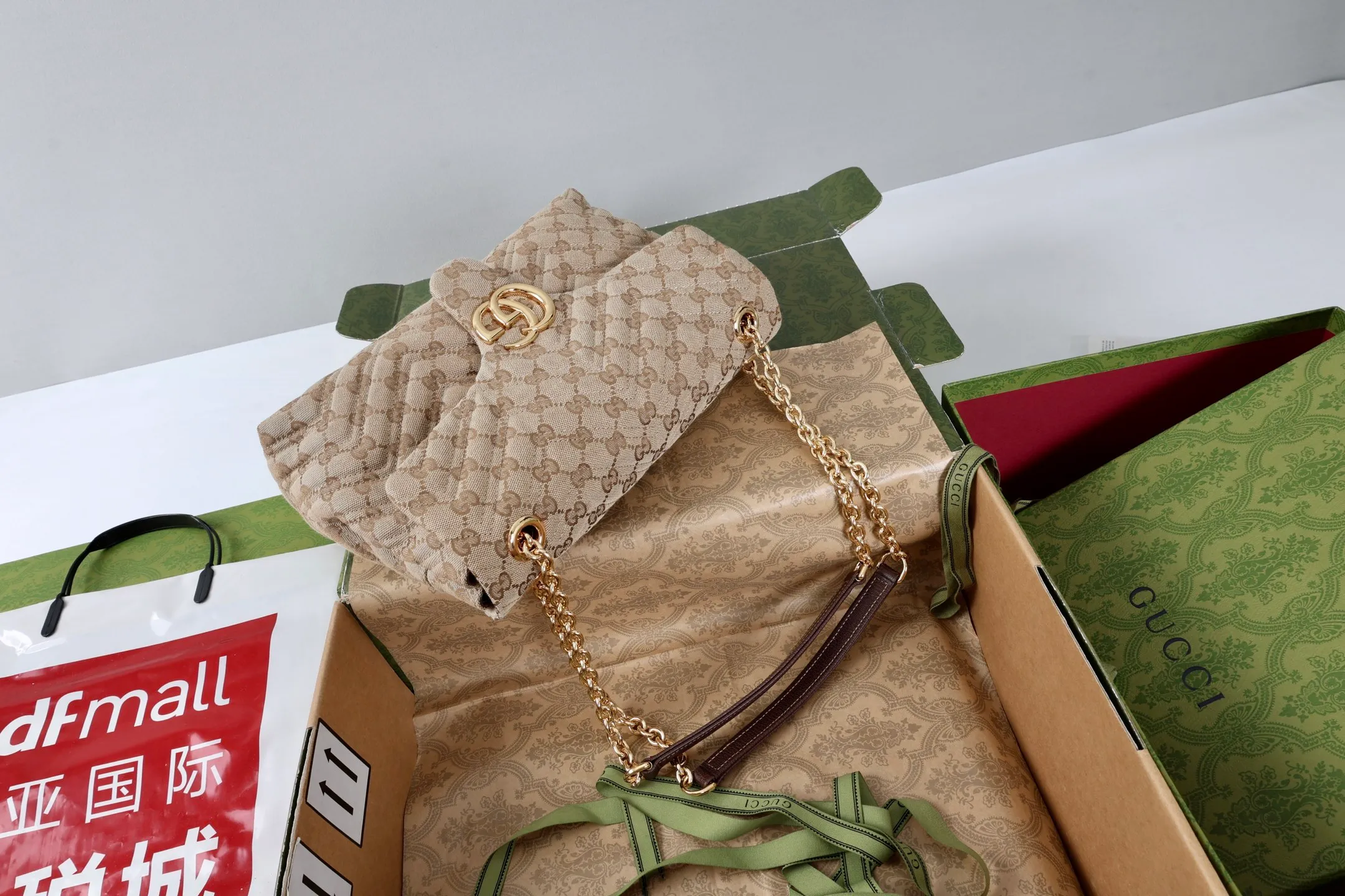 All categories Official website "Brand Women's Bags" Women's Bags 💙 GUCCI 2026 GUCCI new crossbody shoulder bag