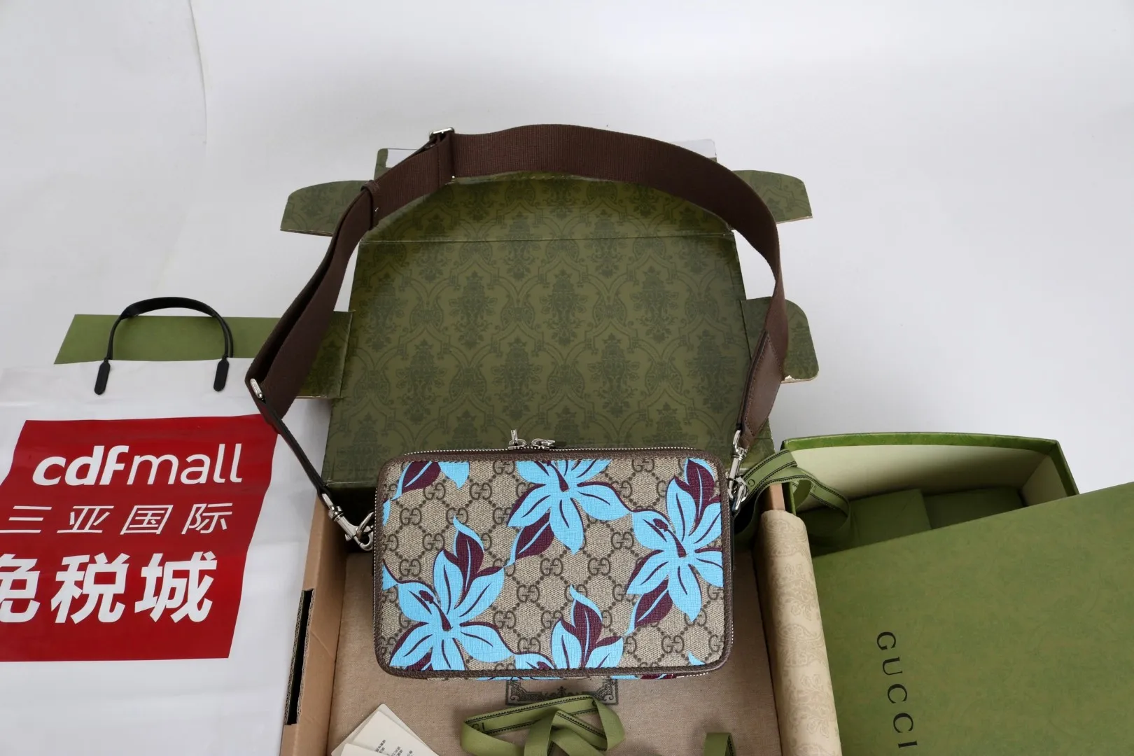 All Categories Official Website "Brand Women's Bags" Women's Bags 💙 GUCCI GUCCI 2026 New Classic GG Pattern Crossbody Bag
