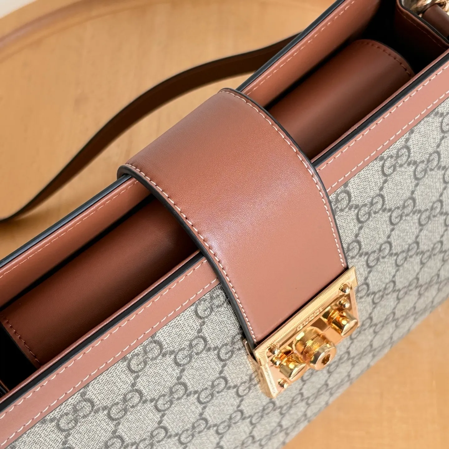 All Categories Official Website "Brand Women's Bags" Women's Bags 💙 GUCCI 2026 New GUCCI Crossbody Bag