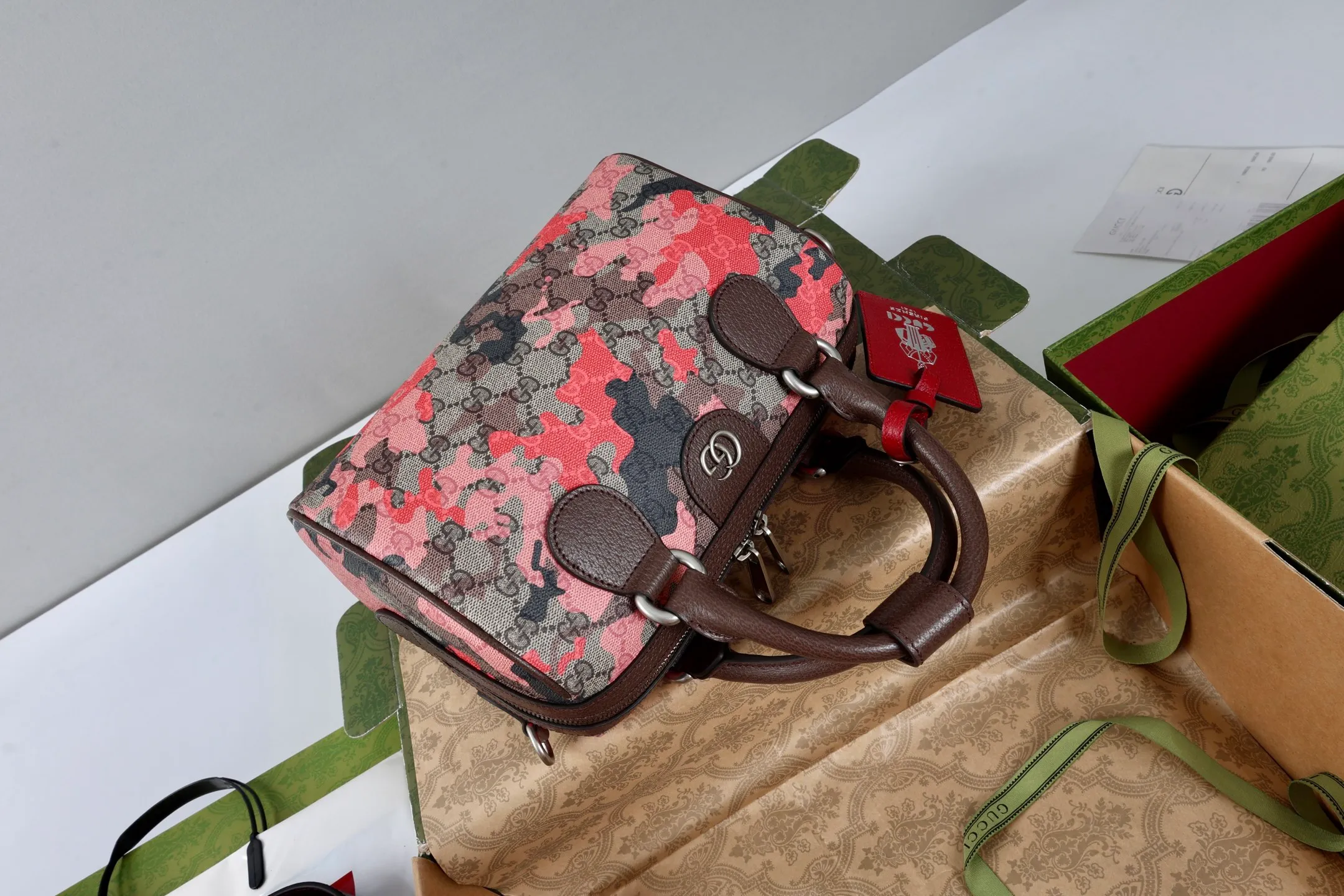 All categories Official website "Brand Women's Bags" Women's Bags 💙 GUCCI 2026 GUCCI new crossbody shoulder bag