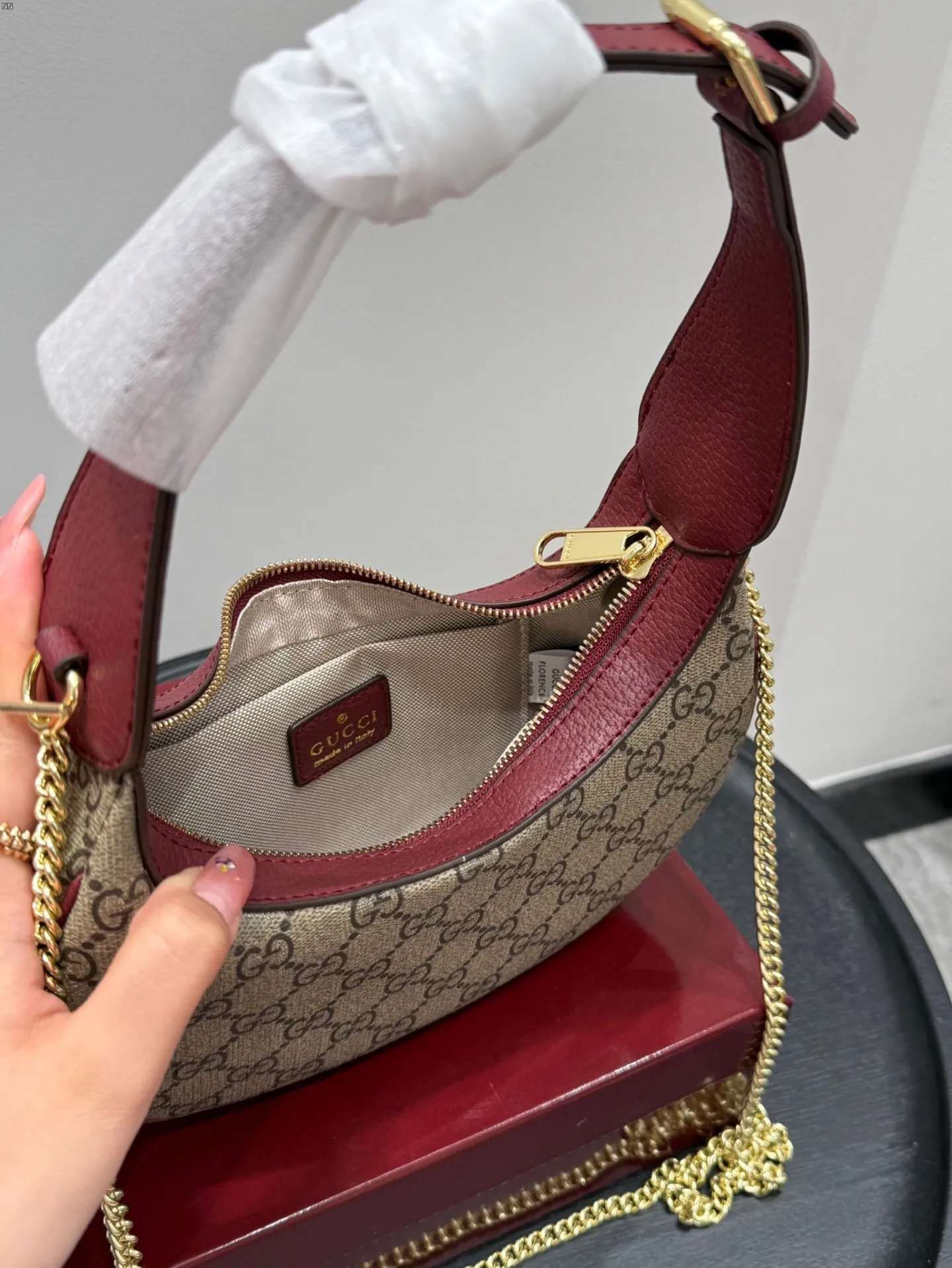 All categories Official website "Brand Women's Bags" Women's Bags 💙 GUCCI 2025 new GUCCI ophidia chain half-moon armpit bag