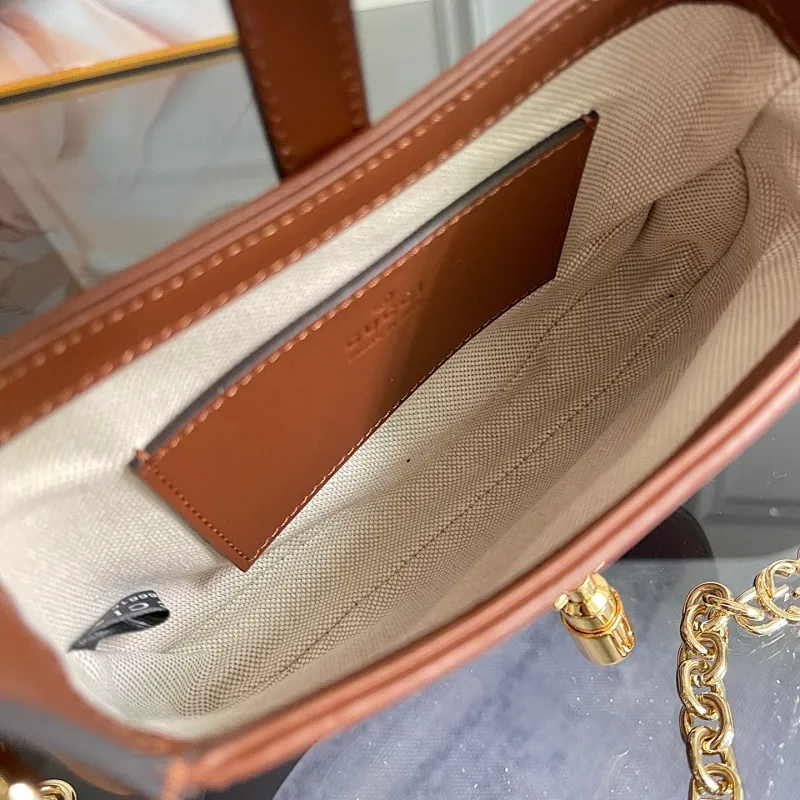 All Categories Official Website "Brand Women's Bags" Women's Bags 💙 GUCCI 2025 New GUCCI Crossbody Bag