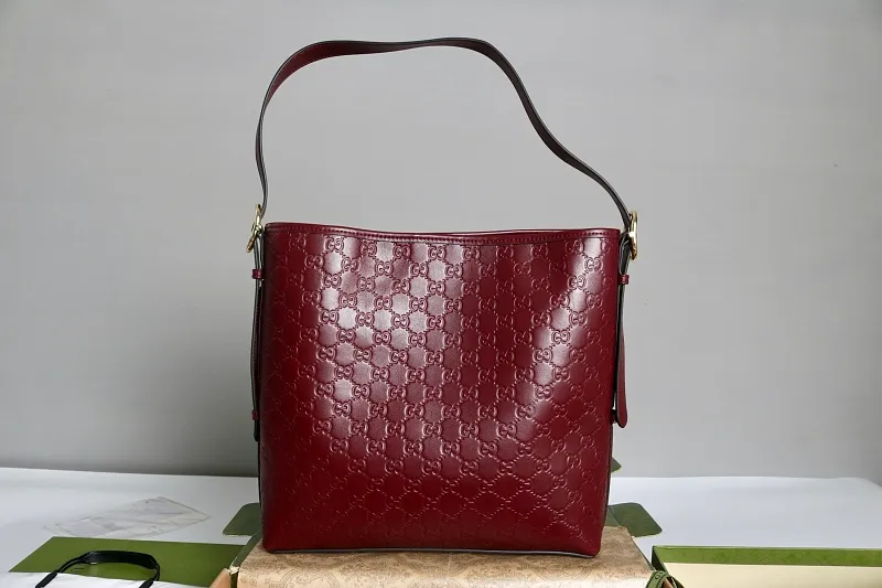 All categories Official website "Brand Women's Bags" Women's Bags 💙 GUCCI 2026 GUCCI new crossbody shoulder bag