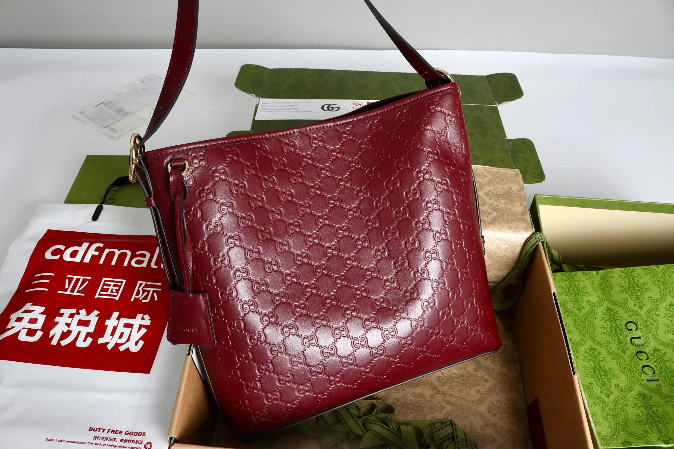 All categories Official website "Brand Women's Bags" Women's Bags 💙 GUCCI 2026 GUCCI new crossbody shoulder bag