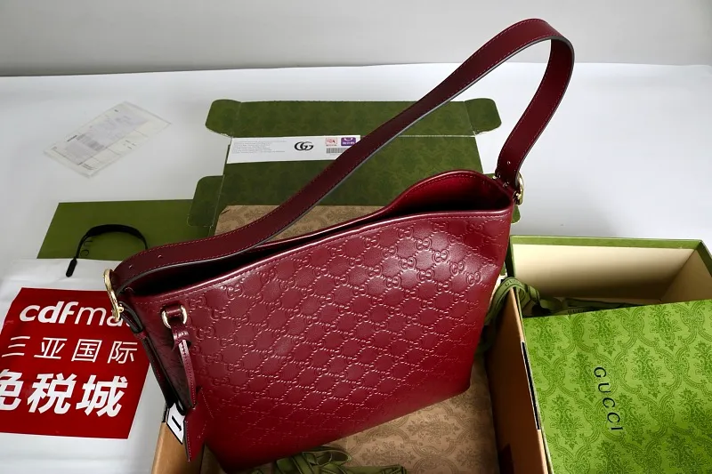 All categories Official website "Brand Women's Bags" Women's Bags 💙 GUCCI 2026 GUCCI new crossbody shoulder bag