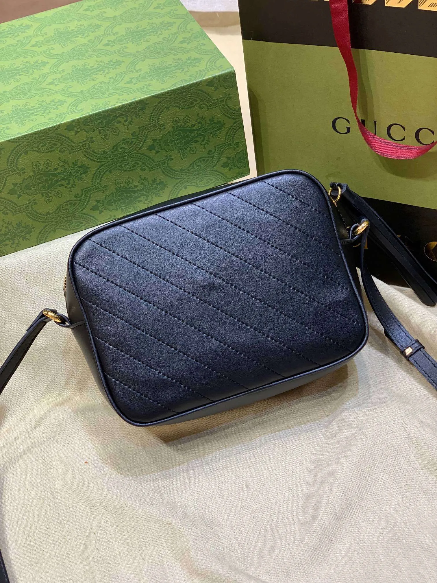 All categories Official website "Brand Women's Bags" Women's Bags 💙 GUCCI 2023 latest GUCCI crossbody bag