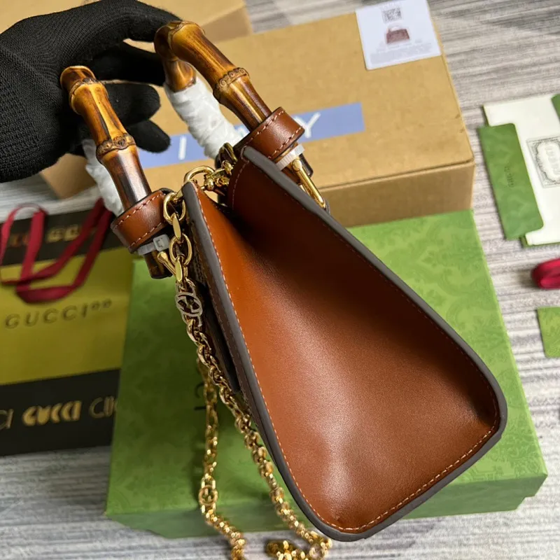 All Categories Official Website "Brand Women's Bags" Women's Bags 💙 GUCCI 2025 New GUCCI Crossbody Bag
