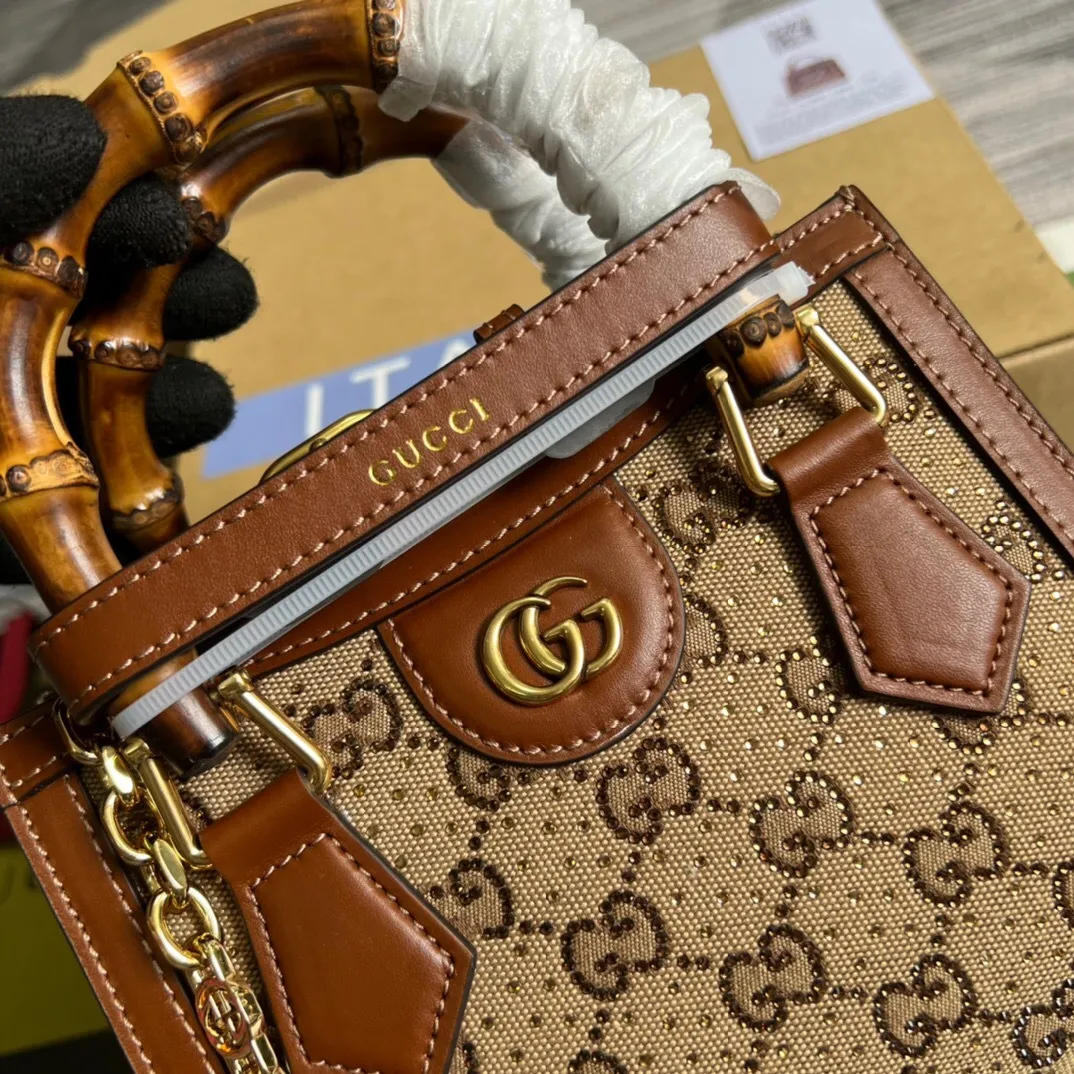 All Categories Official Website "Brand Women's Bags" Women's Bags 💙 GUCCI 2025 New GUCCI Crossbody Bag