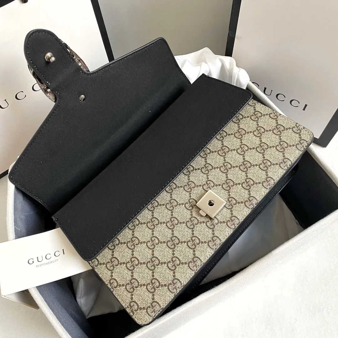 All categories Official website "Brand Women's Bags" Women's Bags 💙 GUCCI 2022 official new Gucci crossbody bag wholesale Original order quality 58002000 Size: 28-18-9Cm