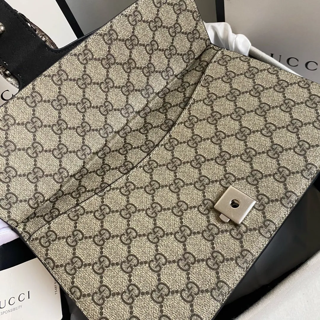 All categories Official website "Brand Women's Bags" Women's Bags 💙 GUCCI 2022 official new Gucci crossbody bag wholesale Original order quality 58002000 Size: 28-18-9Cm