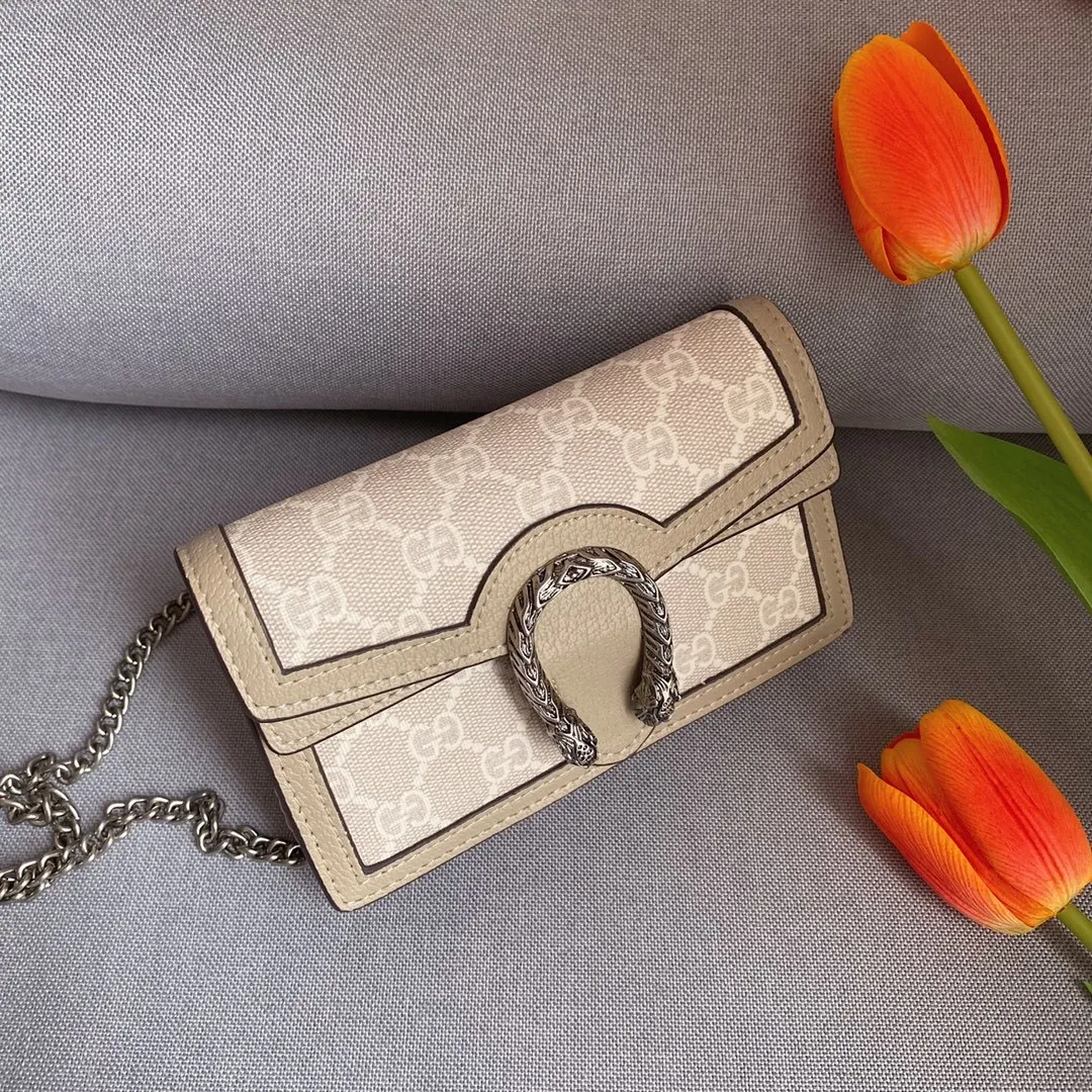 All Categories Official Website "Brand Women's Bags" Women's Bags 💙 GUCCI 2022 Official New Style Gucci Crossbody Bag Wholesale 58001600 High Quality Specifications: 18-12-4.5CM
