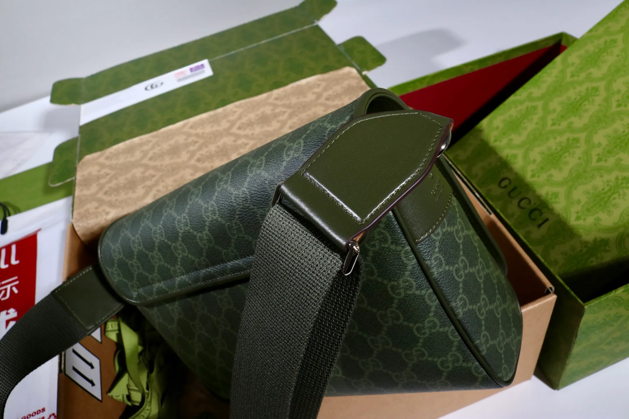 All categories Official website "Brand Women's Bags" Women's Bags 💙 GUCCI 2026 GUCCI new crossbody shoulder bag