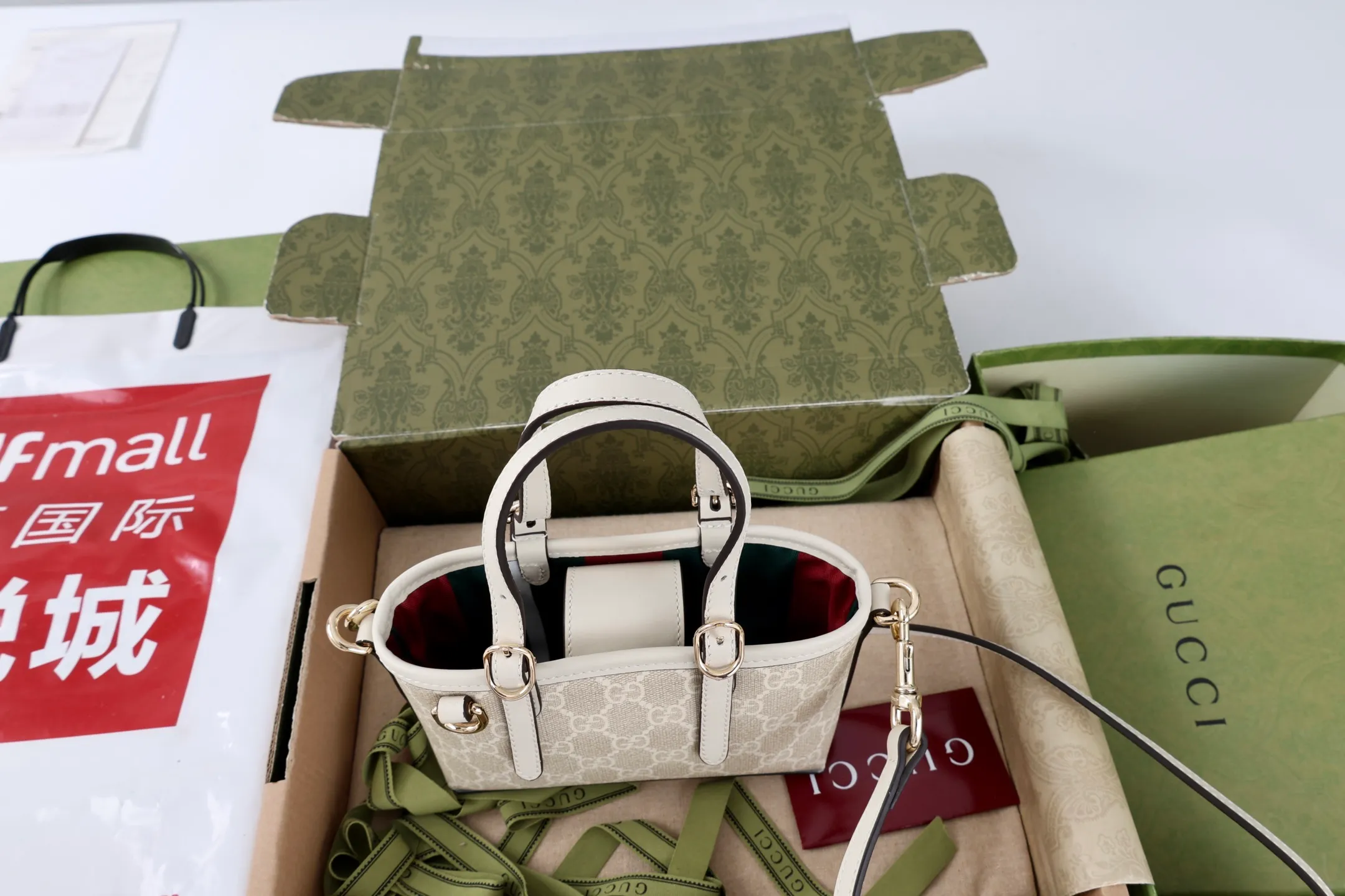 All Categories Official Website "Brand Women's Bags" Women's Bags 💙 GUCCI GUCCI 2026 New Classic GG Pattern Crossbody Bag