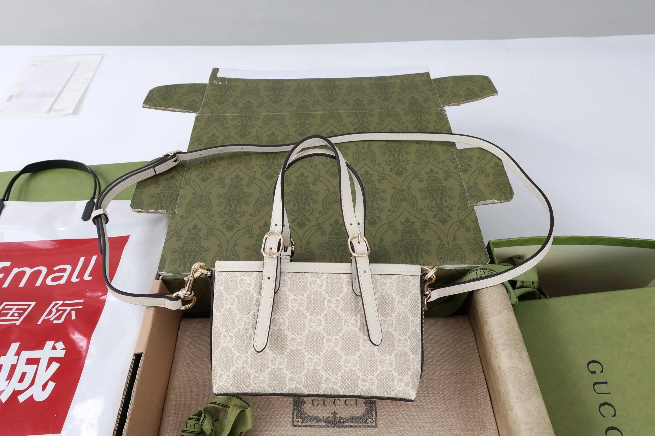 All Categories Official Website "Brand Women's Bags" Women's Bags 💙 GUCCI GUCCI 2026 New Classic GG Pattern Crossbody Bag
