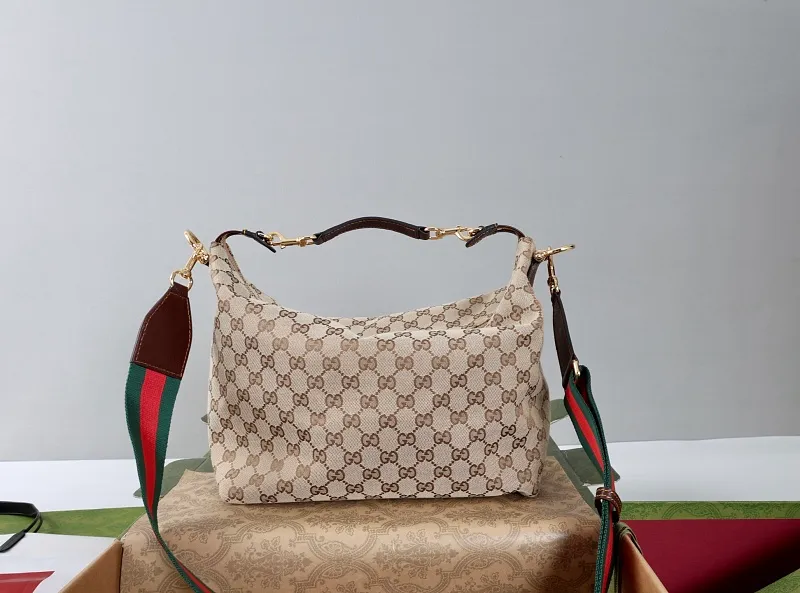 All categories Official website "Brand Women's Bags" Women's Bags 💙 GUCCI 2026 GUCCI new crossbody shoulder bag