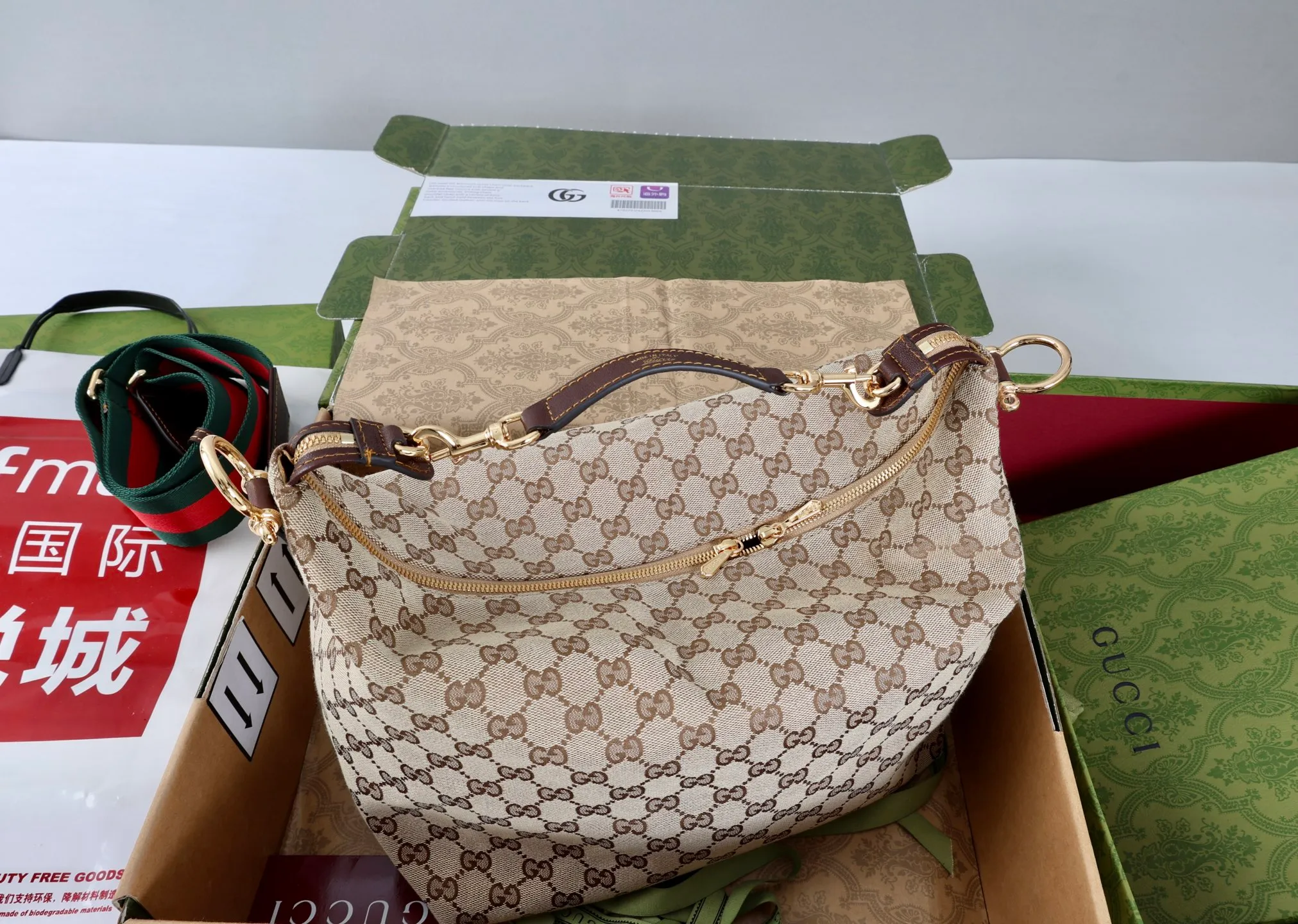 All categories Official website "Brand Women's Bags" Women's Bags 💙 GUCCI 2026 GUCCI new crossbody shoulder bag