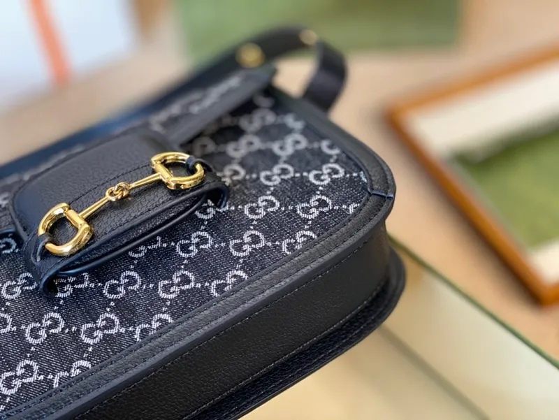 All categories Official website "Brand Women's Bags" Women's Bags 💙 GUCCI 2022 Official New Gucci Crossbody Bag Wholesale 58001900 High Quality Specifications: 25-18-8 CM