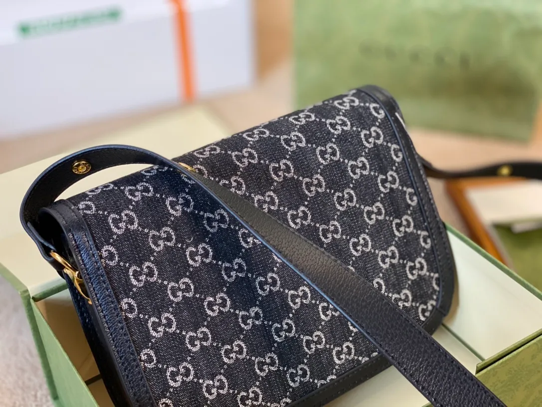 All categories Official website "Brand Women's Bags" Women's Bags 💙 GUCCI 2022 Official New Gucci Crossbody Bag Wholesale 58001900 High Quality Specifications: 25-18-8 CM