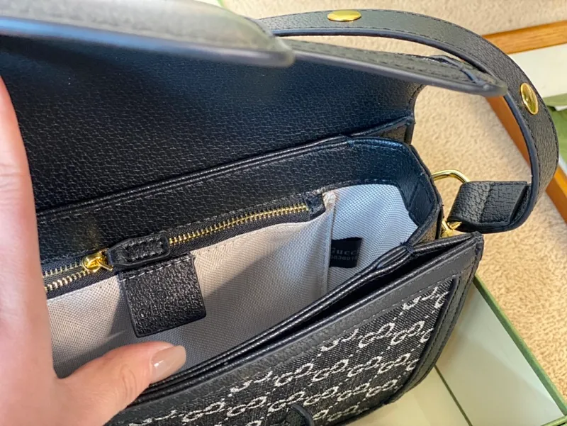 All categories Official website "Brand Women's Bags" Women's Bags 💙 GUCCI 2022 Official New Gucci Crossbody Bag Wholesale 58001900 High Quality Specifications: 25-18-8 CM