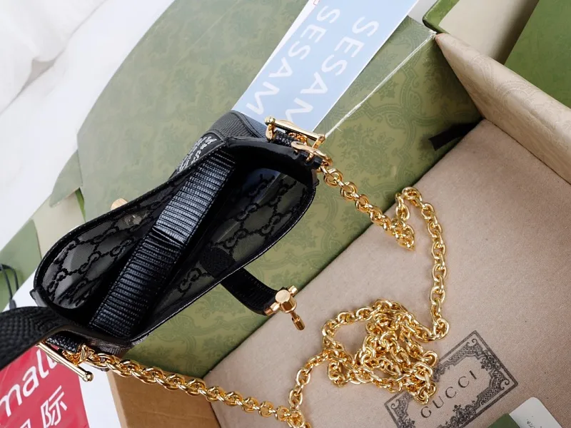 All categories Official website "Brand Women's Bags" Women's Bags 💙 GUCCI 2026 GUCCI new crossbody shoulder bag