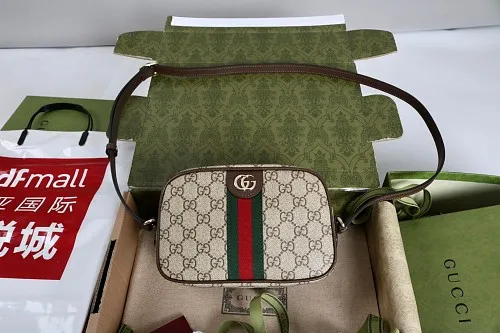 All categories Official website "Brand Women's Bags" Women's Bags 💙 GUCCI 2026 GUCCI new crossbody shoulder bag