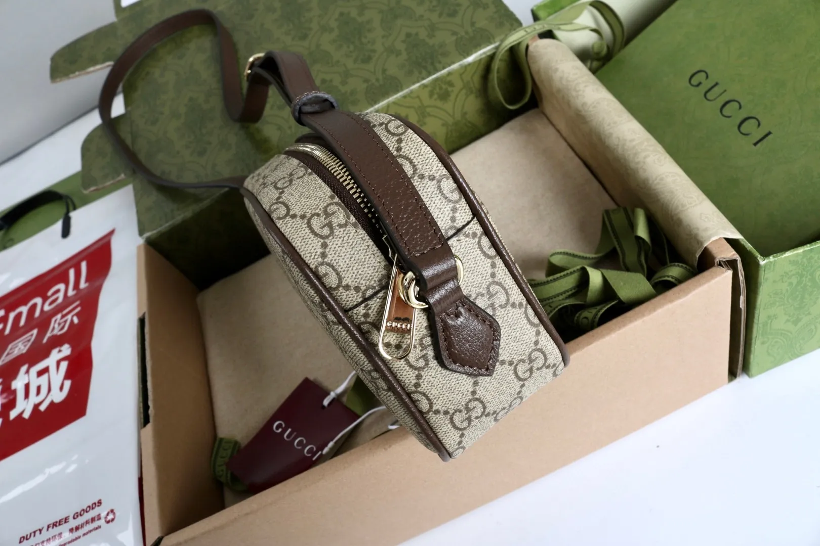 All categories Official website "Brand Women's Bags" Women's Bags 💙 GUCCI 2026 GUCCI new crossbody shoulder bag