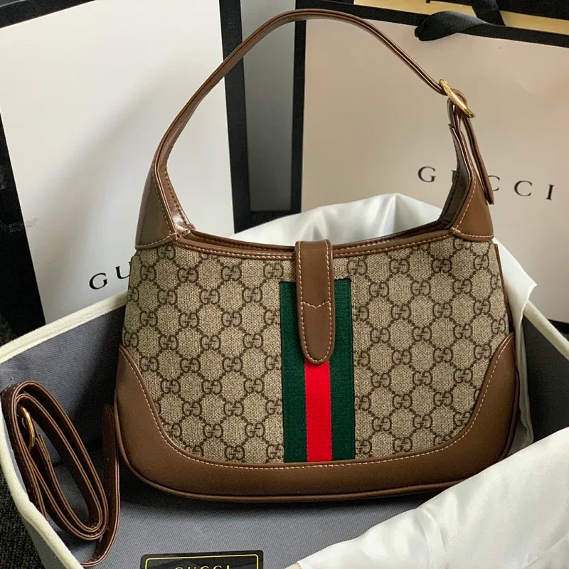 All categories Official website "Brand Women's Bags" Women's Bags 💙 GUCCI 2022 official new Gucci underarm bag wholesale Original order quality 58002000 Size: 28-19-4.5 Cm