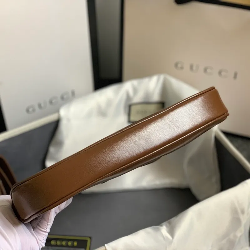 All categories Official website "Brand Women's Bags" Women's Bags 💙 GUCCI 2022 official new Gucci underarm bag wholesale Original order quality 58002000 Size: 28-19-4.5 Cm