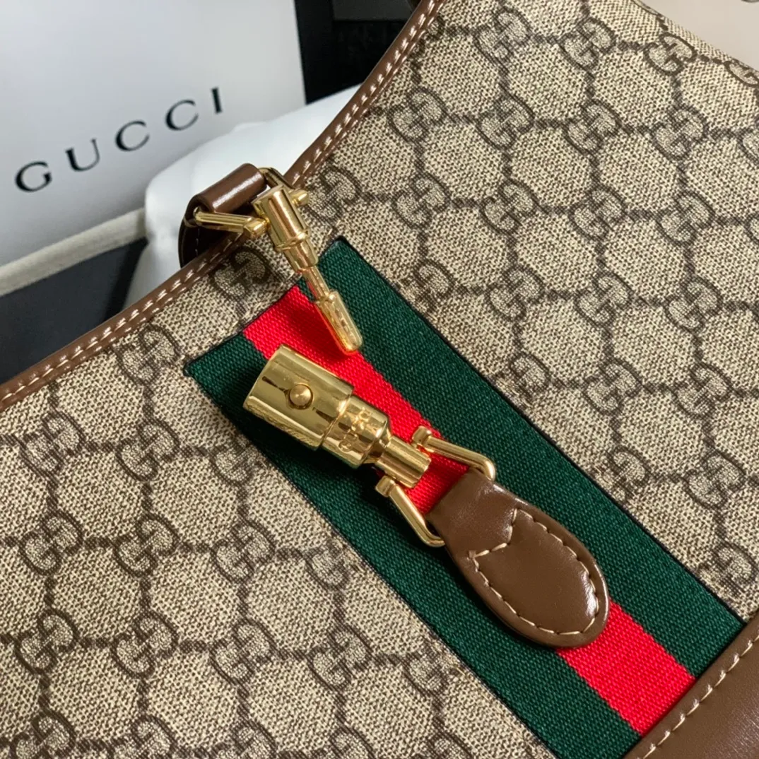 All categories Official website "Brand Women's Bags" Women's Bags 💙 GUCCI 2022 official new Gucci underarm bag wholesale Original order quality 58002000 Size: 28-19-4.5 Cm
