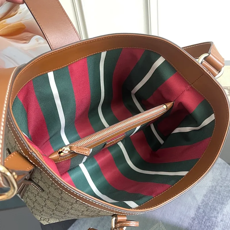 All Categories Official Website "Brand Women's Bags" Women's Bags 💙 GUCCI 2025 New GUCCI Crossbody Bag
