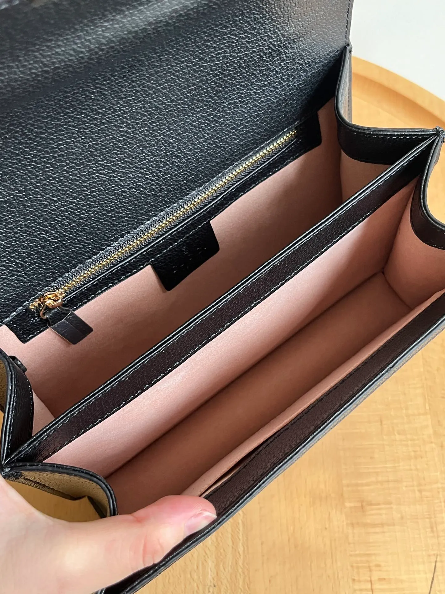 All Categories Official Website "Brand Women's Bags" Women's Bags 💙 GUCCI 2026 New GUCCI Crossbody Bag