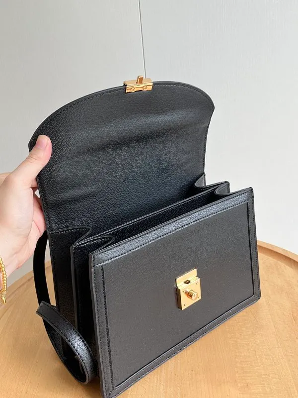 All Categories Official Website "Brand Women's Bags" Women's Bags 💙 GUCCI 2026 New GUCCI Crossbody Bag