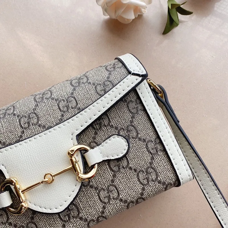 All categories Official website "Brand Women's Bags" Women's Bags 💙 GUCCI 2022 Official New Gucci Crossbody Bag Wholesale 58001500 High Quality Specifications: 18-12-5CM