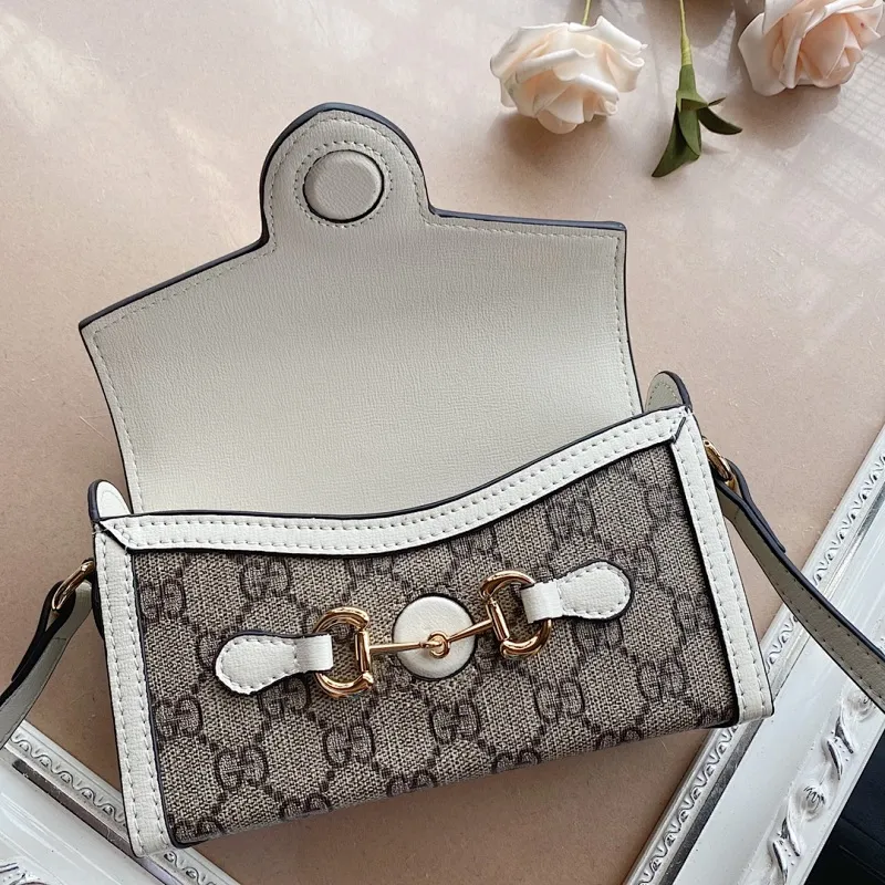 All categories Official website "Brand Women's Bags" Women's Bags 💙 GUCCI 2022 Official New Gucci Crossbody Bag Wholesale 58001500 High Quality Specifications: 18-12-5CM