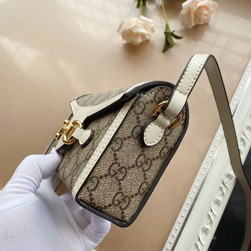 All categories Official website "Brand Women's Bags" Women's Bags 💙 GUCCI 2022 Official New Gucci Crossbody Bag Wholesale 58001500 High Quality Specifications: 18-12-5CM