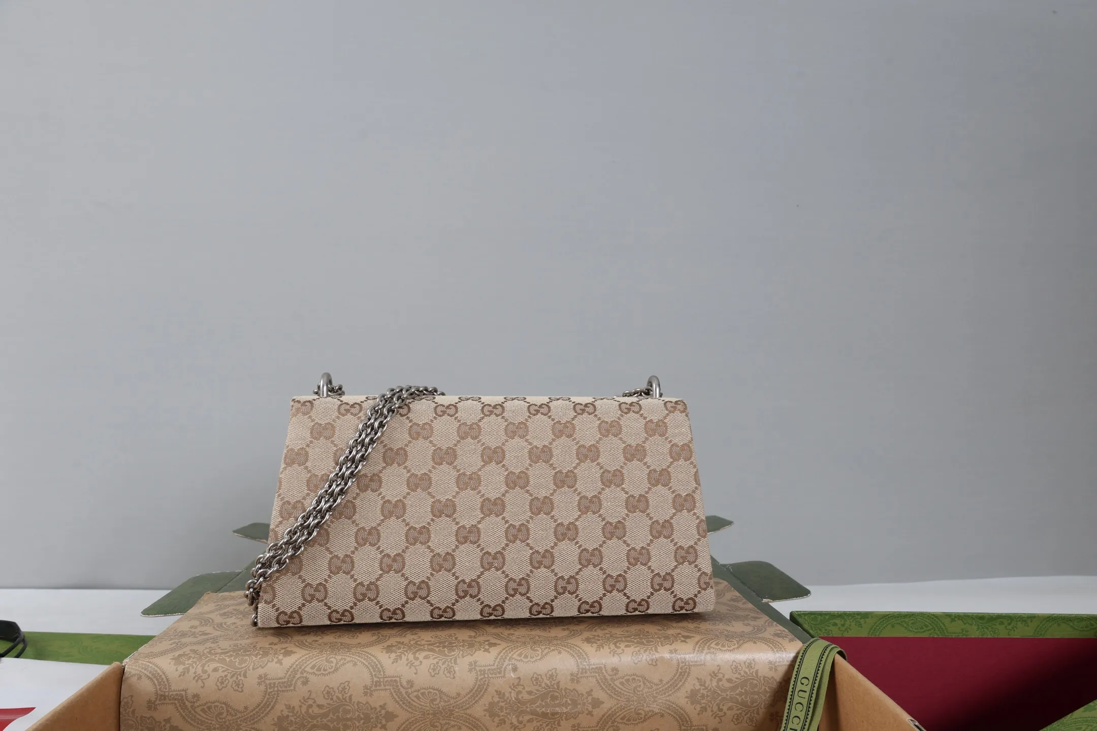 All categories Official website "Brand Women's Bags" Women's Bags 💙 GUCCI 2026 GUCCI new crossbody shoulder bag