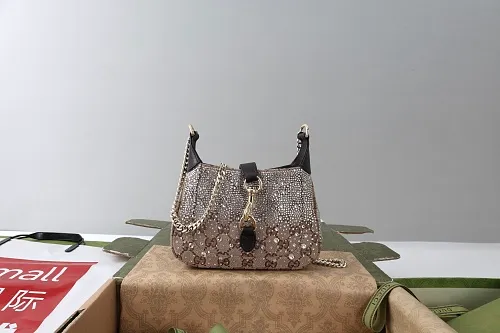 All categories Official website "Brand Women's Bags" Women's Bags 💙 GUCCI 2026 GUCCI new crossbody shoulder bag