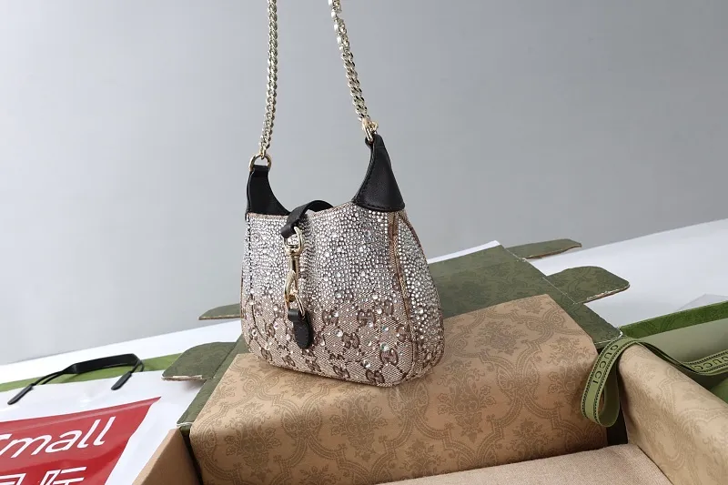 All categories Official website "Brand Women's Bags" Women's Bags 💙 GUCCI 2026 GUCCI new crossbody shoulder bag