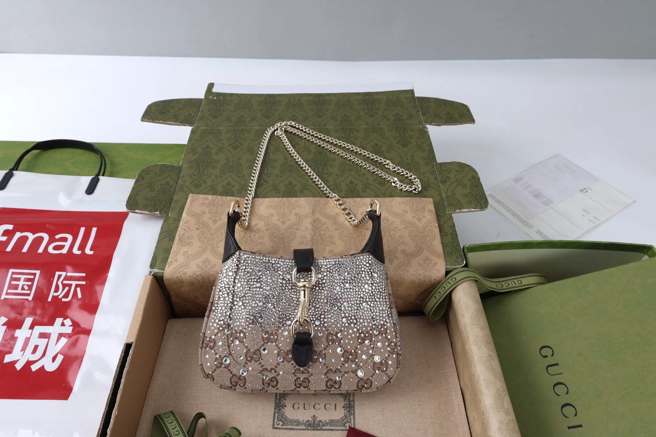 All categories Official website "Brand Women's Bags" Women's Bags 💙 GUCCI 2026 GUCCI new crossbody shoulder bag