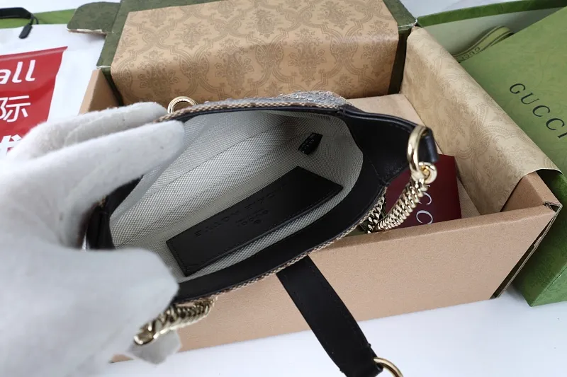All categories Official website "Brand Women's Bags" Women's Bags 💙 GUCCI 2026 GUCCI new crossbody shoulder bag