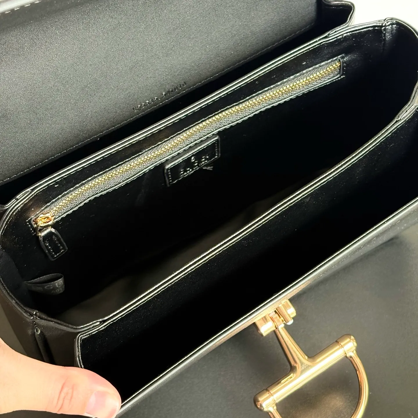 All Categories Official Website "Brand Women's Bags" Women's Bags 💙 GUCCI 2026 New GUCCI Crossbody Bag