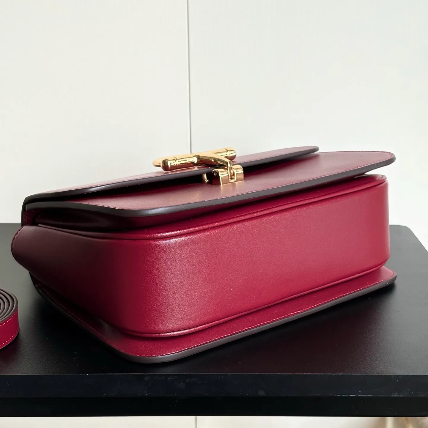 All Categories Official Website "Brand Women's Bags" Women's Bags 💙 GUCCI 2026 New GUCCI Crossbody Bag