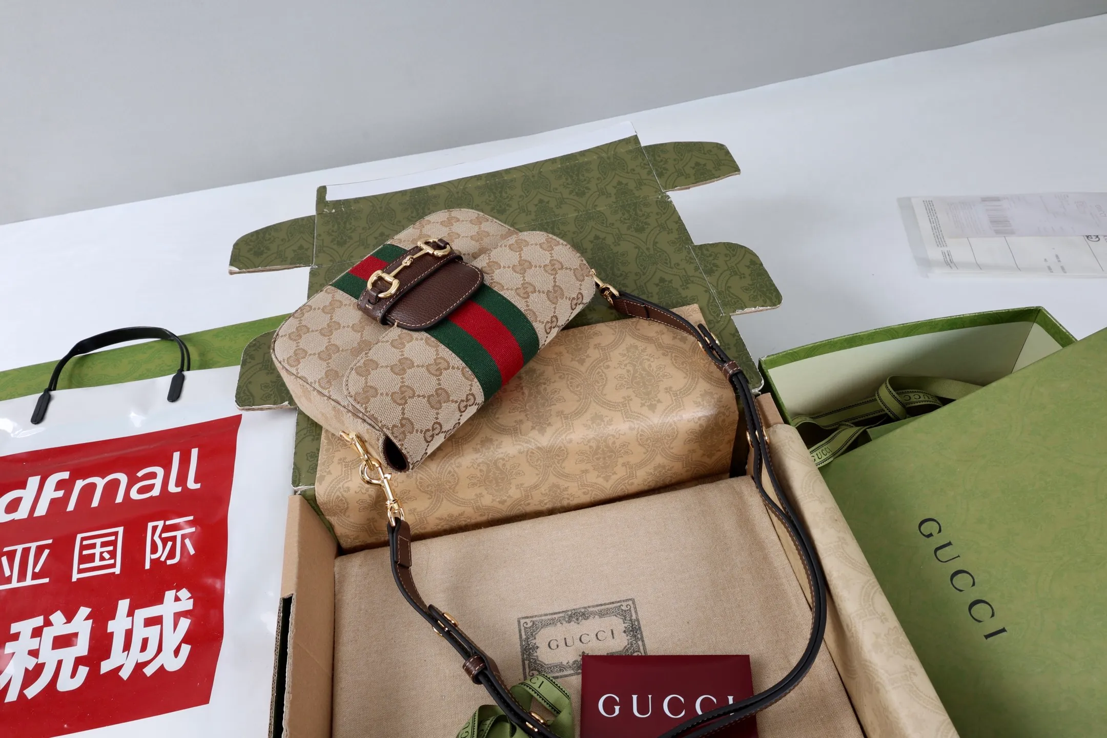 All categories Official website "Brand Women's Bags" Women's Bags 💙 GUCCI 2026 GUCCI new crossbody shoulder bag