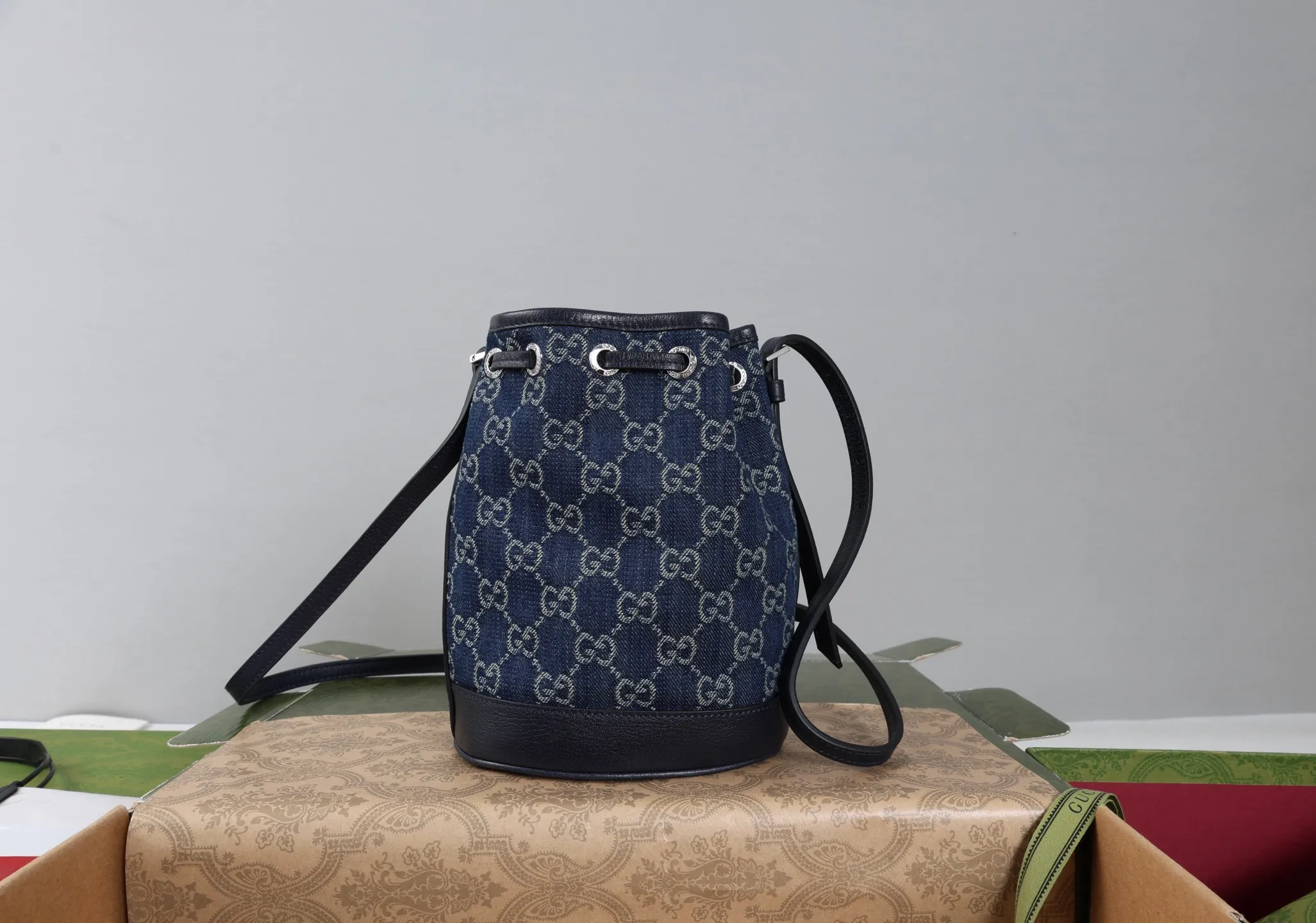 All categories Official website "Brand Women's Bags" Women's Bags 💙 GUCCI 2026 GUCCI new crossbody shoulder bag