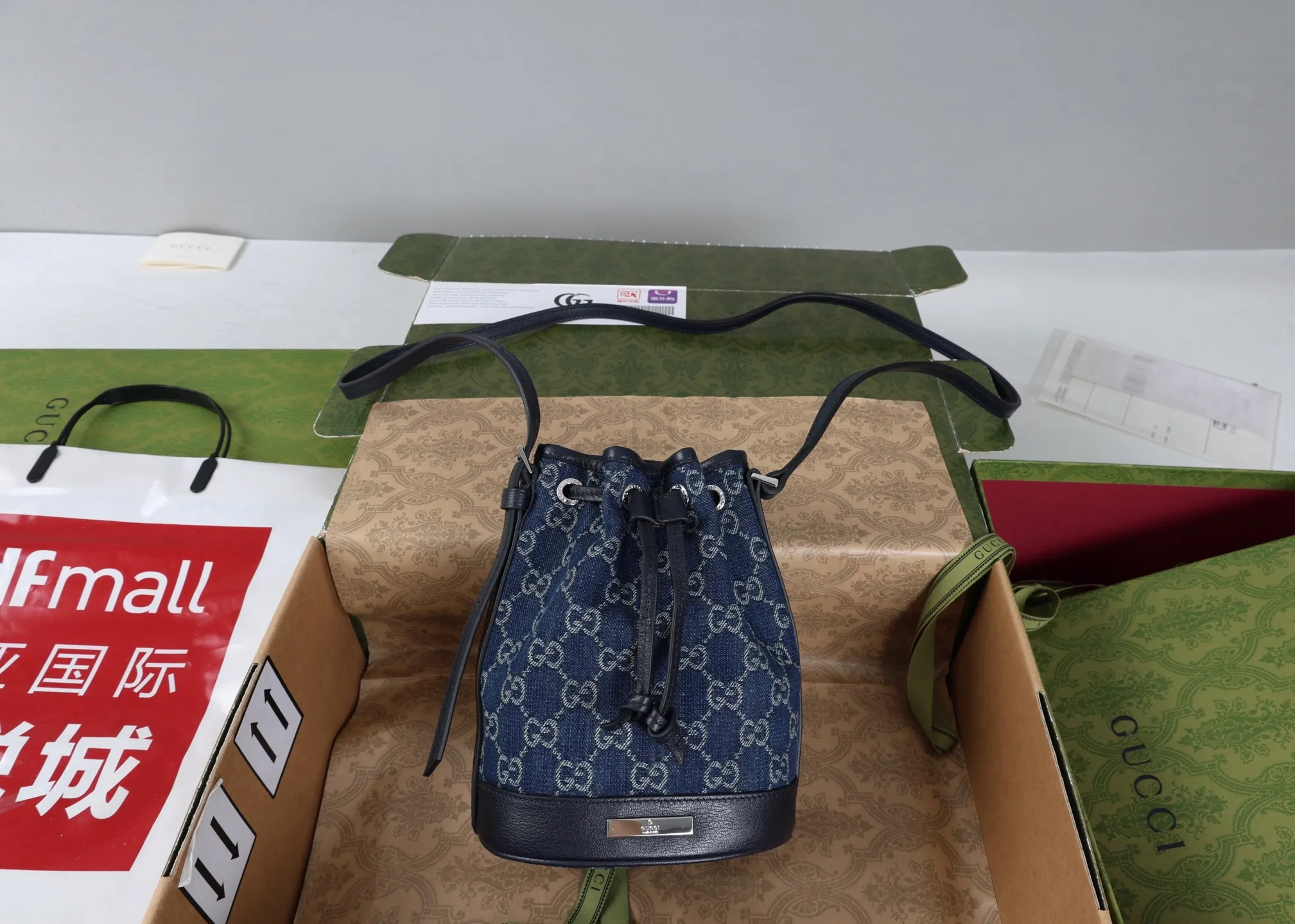 All categories Official website "Brand Women's Bags" Women's Bags 💙 GUCCI 2026 GUCCI new crossbody shoulder bag