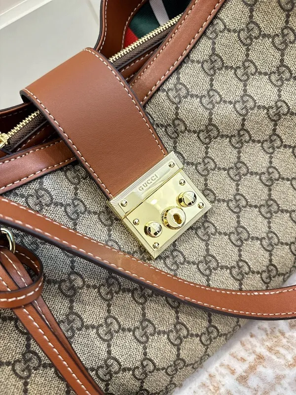 All Categories Official Website "Brand Women's Bags" Women's Bags 💙 GUCCI 2025 New GUCCI Crossbody Bag