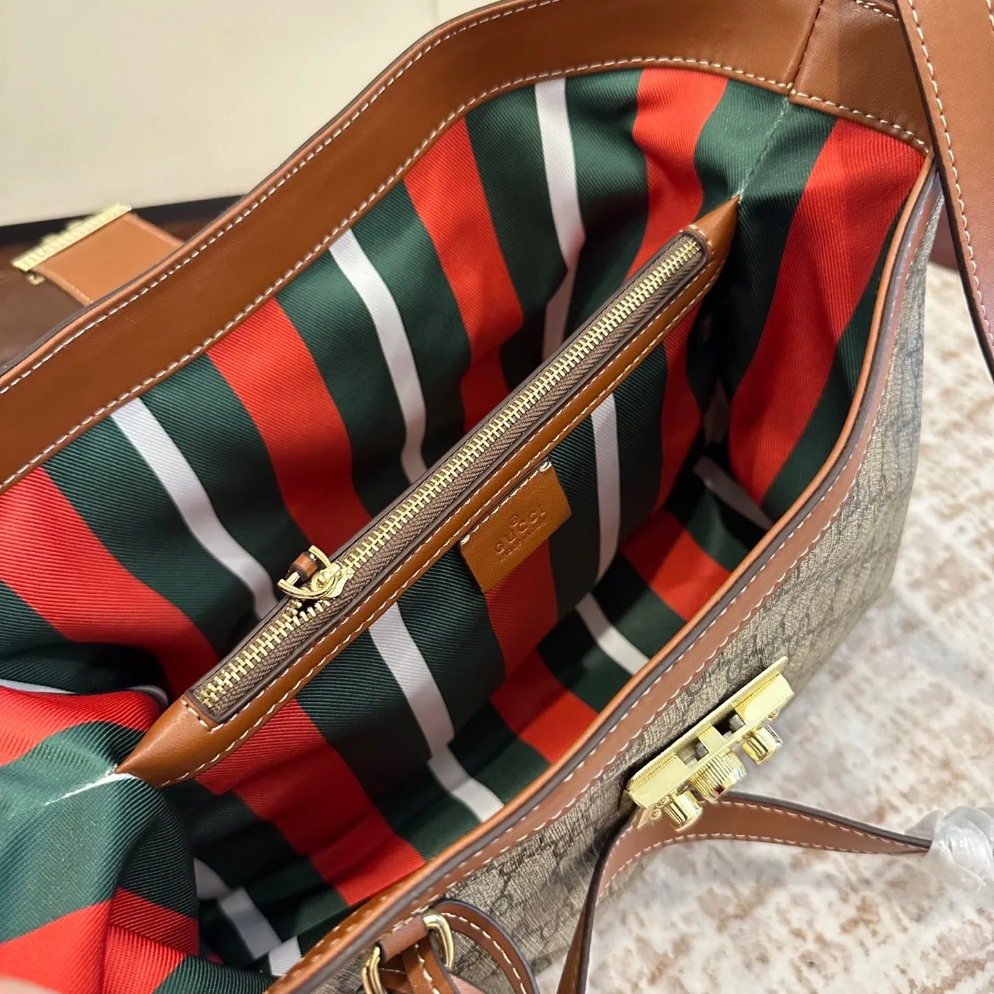 All Categories Official Website "Brand Women's Bags" Women's Bags 💙 GUCCI 2025 New GUCCI Crossbody Bag